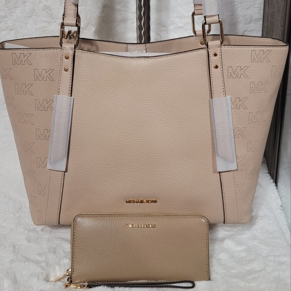 🍒 NWT Michael Kors 2 SET Convertible Shoulder Bag Tote Purse Wallet Signature - Picture 3 of 14